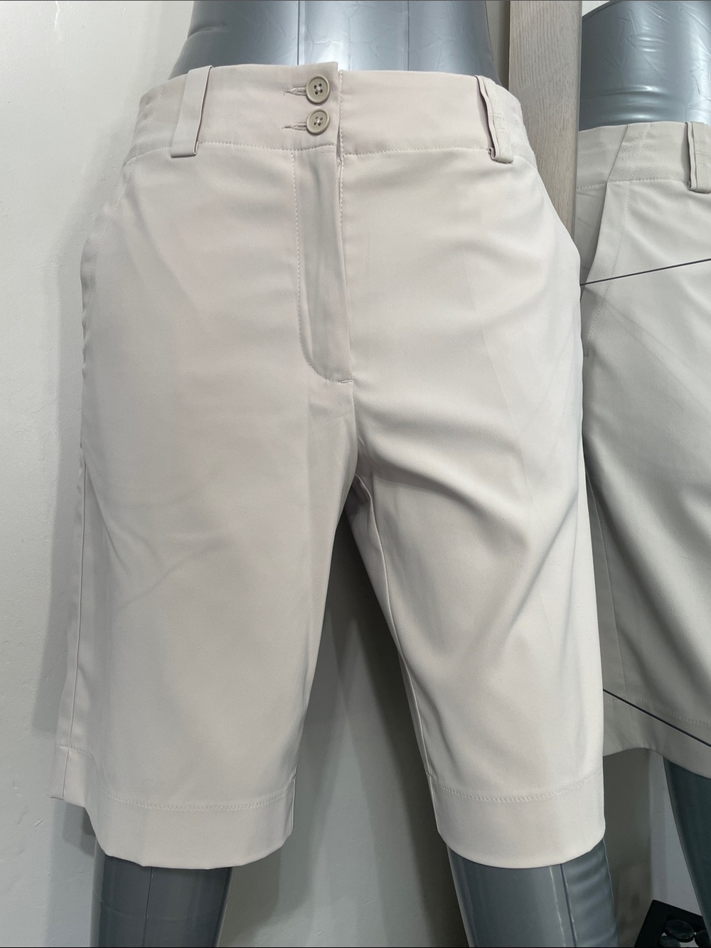 Nike Golf Cream/Biege Performance Dri-FIT Shorts